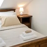 Esperia Apartment