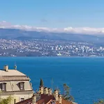 Esperia אופטיה