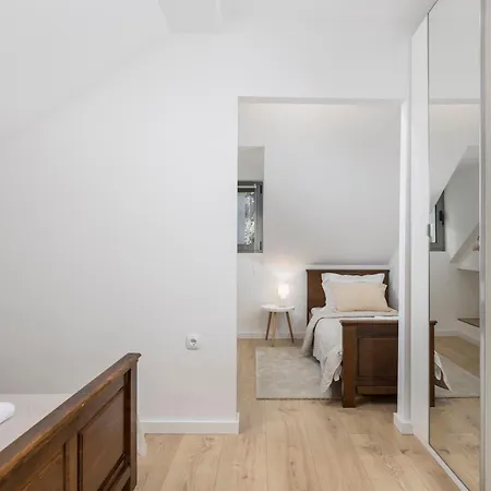 Esperia Apartment *
